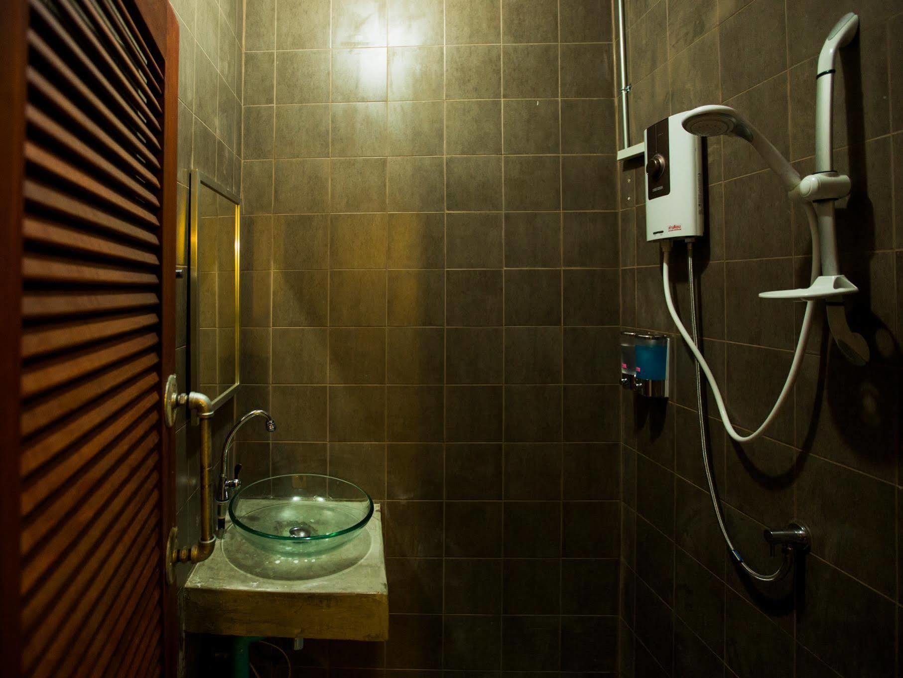 Zz Hostel צ'יאנג מאי מראה חיצוני תמונה
